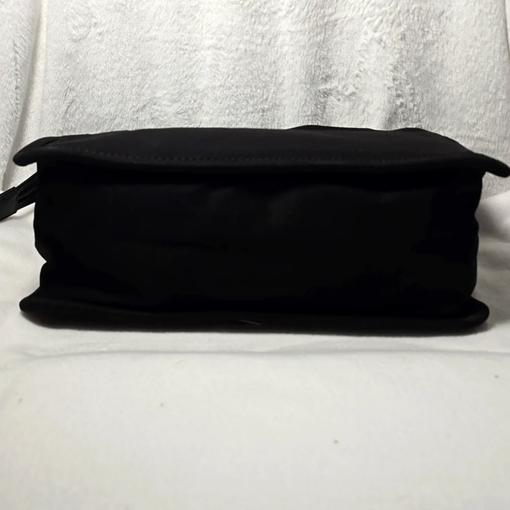 Marc Jacobs Signet Medium Black Canvas Shoulder Convertible Tote Bag NWT - Picture 3 of 8